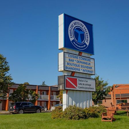 Complexe Hotelier Escoumins Les Escoumins Exteriör bild